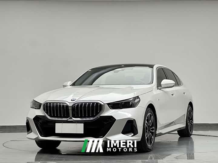 BMW 5 Series 530Li Leading M Sports Package - автомобиль из Китая