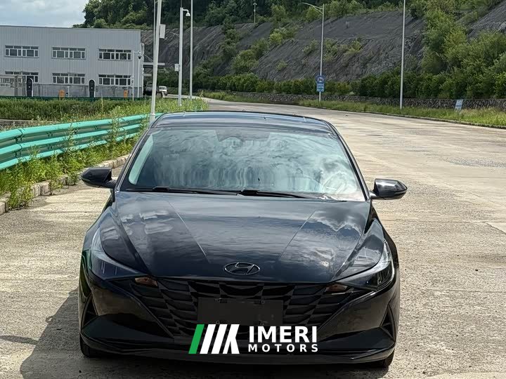 Hyundai Elantra 1.5L CVT LUX Black Knight Limited Edition