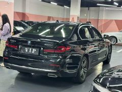 BMW 5 Series facelift 530Li leading luxury package - фото 10