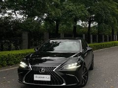Lexus ES 2022 300h Premium Edition - фото 1