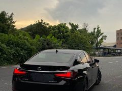 Lexus ES 2022 300h Premium Edition - фото 4