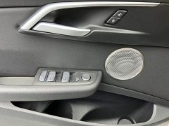 BMW 1 Series facelift 120i M sports version - фото 5