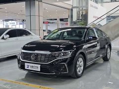 Volkswagen Passat Plug-in Hybrid 430PHEV Hybrid Business Edition - фото 1