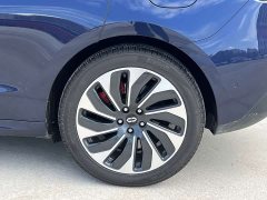 AITO Wenjie M5 extended range four-wheel drive ultimate version - фото 9