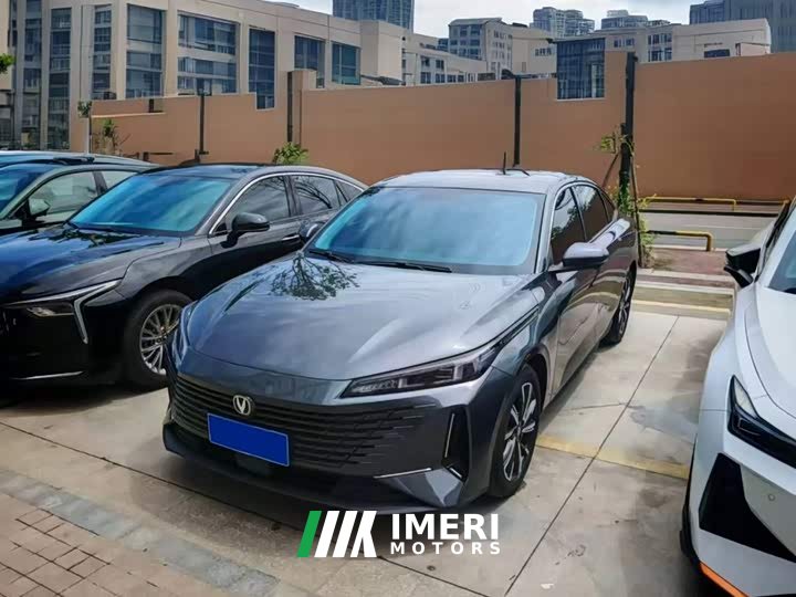 Changan Yida Blue Whale NE 1.5T GDI DCT Enjoy Edition - автомобиль из Китая