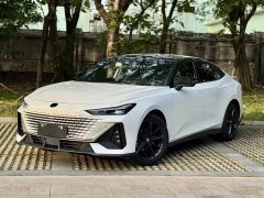 Changan UNI-V 2023 1.5T premium - фото 1
