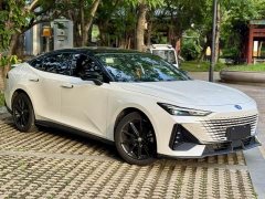 Changan UNI-V 2023 1.5T premium - фото 3