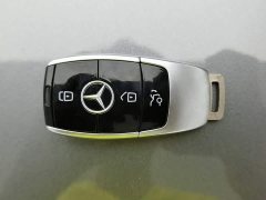 Mercedes-Benz E-Class facelift E 300 L sporty and stylish - фото 19