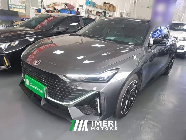 Changan UNI-V 1.5T high-energy version - автомобиль из Китая