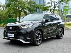 Toyota Crown Lufang 2.5L HEV four-wheel drive premium version - фото 1