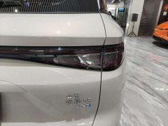 BYD Hiace 05 DM-i smart driving version 75KM luxury - фото 7