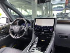 Toyota Wilfa Crown Dual Engine 2.5L Supreme Executive Edition - фото 12