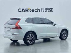 Volvo XC60 B5 four-wheel drive Zhiyuan Deluxe Edition - фото 3