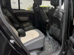 Land Rover Defender 110 P400 Dark Special Edition - фото 10