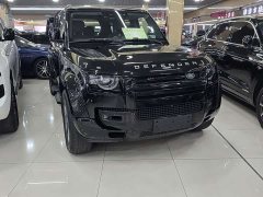 Land Rover Defender 110 P400 Dark Special Edition - фото 11