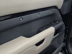 Land Rover Defender 110 P400 Dark Special Edition - фото 3