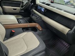 Land Rover Defender 110 P400 Dark Special Edition - фото 8