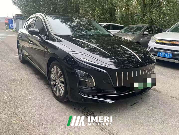 Hongqi E-QM5 560km PLUS - автомобиль из Китая