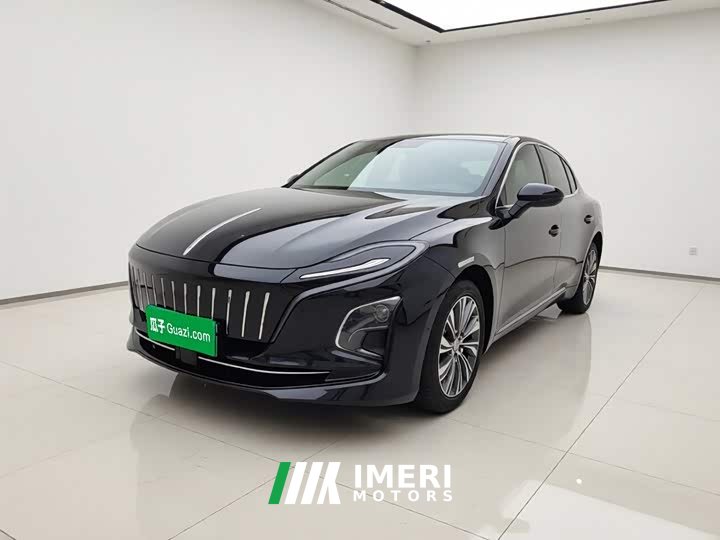 Hongqi E-QM5 610km PLUS - автомобиль из Китая