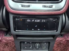 Hongqi E-HS9 460km flagship version six seats - фото 10