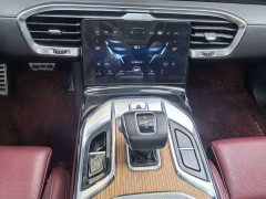 Hongqi E-HS9 460km flagship version six seats - фото 8