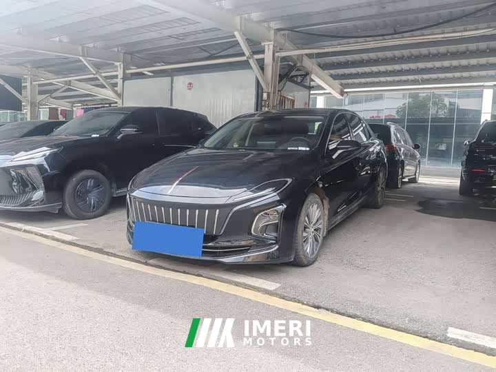 Hongqi E-QM5 610km PLUS - автомобиль из Китая