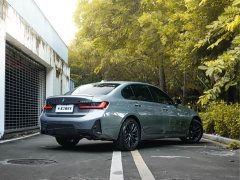 BMW 3 Series 330Li M Sports Night Package - фото 3