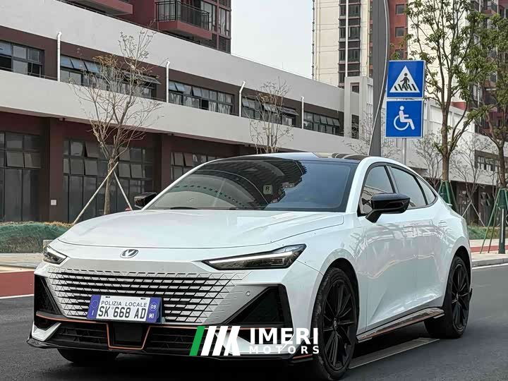 Changan UNI-V 2022 1.5T sports version - автомобиль из Китая