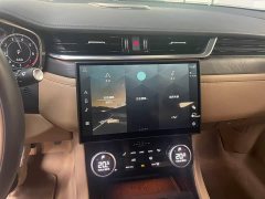 Jaguar XFL 2.0T P250 two-wheel drive exclusive luxury version - фото 10
