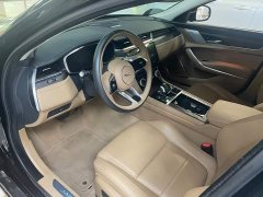 Jaguar XFL 2.0T P250 two-wheel drive exclusive luxury version - фото 8