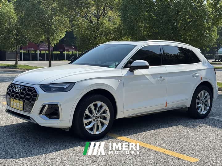 Audi Q5L 40T luxury and dynamic - автомобиль из Китая
