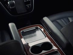 Hongqi HQ9 PHEV 2.0T four-wheel drive luxury version - фото 5