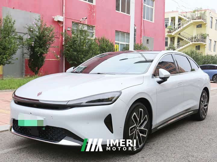 Baojun Xiangjing plug-in hybrid 140km luxury version - автомобиль из Китая
