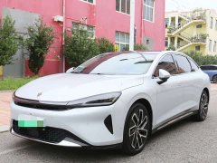Baojun Xiangjing plug-in hybrid 140km luxury version - фото 1