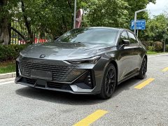 Changan UNI-V 2022 1.5T premium - фото 1