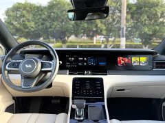 Li Auto Ideal ONE 2020 extended range 6-seater version - фото 13