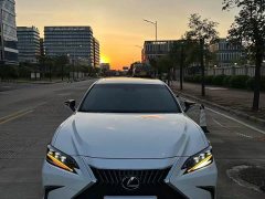 Lexus ES 2022 300h Premium Edition - фото 4