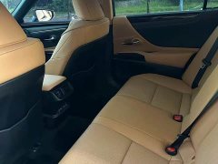 Lexus ES 2022 300h Premium Edition - фото 6