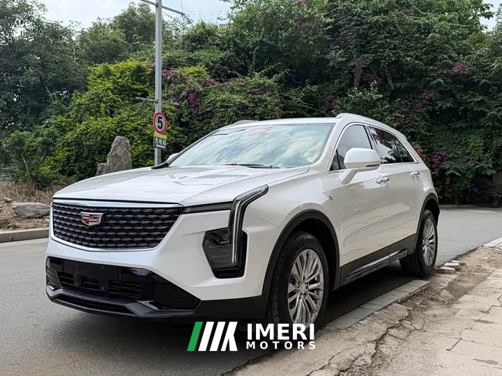 Cadillac XT4 28T two-wheel drive luxury - автомобиль из Китая
