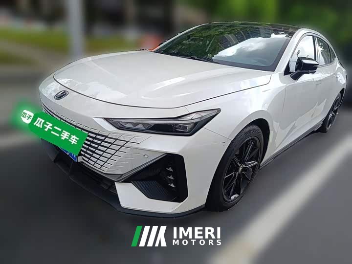 Changan UNI-V 2023 1.5T premium - автомобиль из Китая