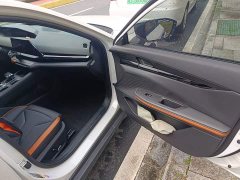 Changan UNI-V 2023 1.5T premium - фото 20