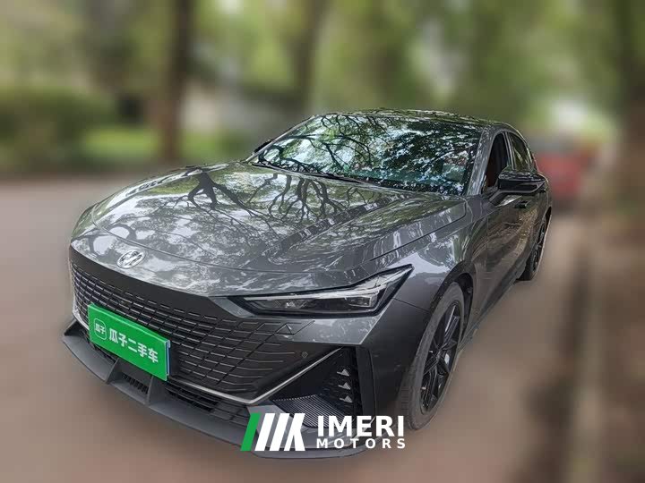 Changan UNI-V 2022 1.5T premium - автомобиль из Китая