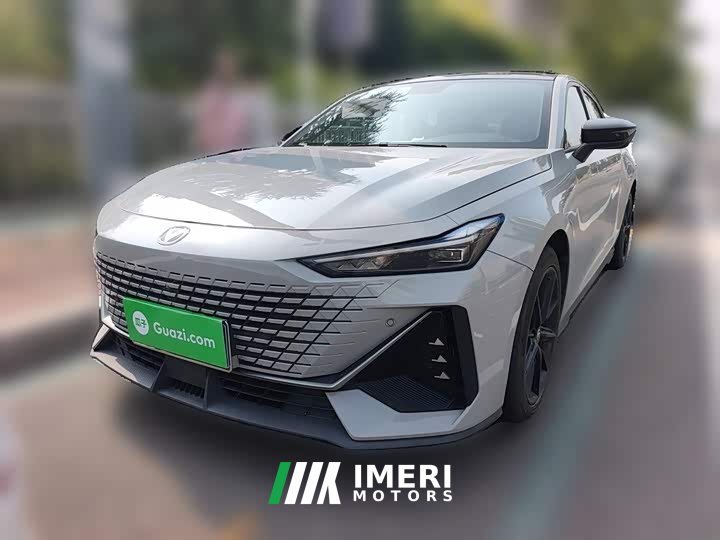 Changan UNI-V 2022 1.5T premium - автомобиль из Китая