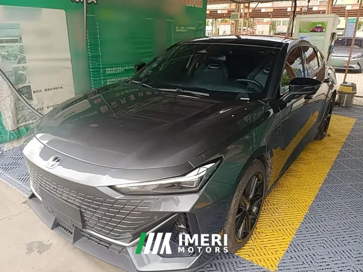 Changan UNI-V 1.5T high-energy version