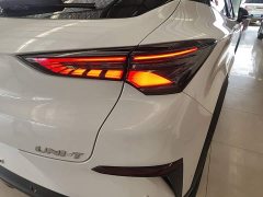 Changan UNI-T 1.5T flagship - фото 8