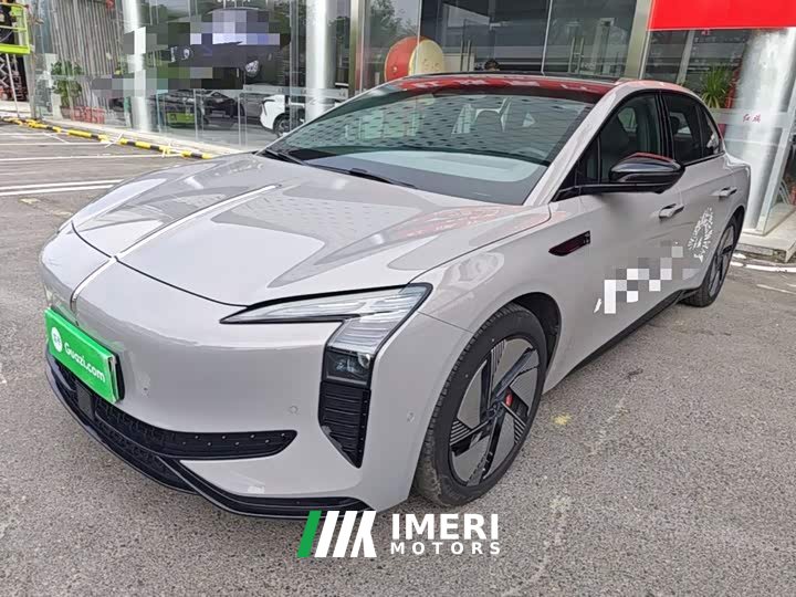 Hongqi EH7 640 four-wheel drive smart version - автомобиль из Китая