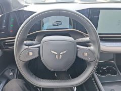 Hongqi EH7 640 four-wheel drive smart version - фото 11