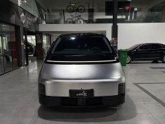 Li Auto Ideal MEGA Home Family Special Edition - фото 1