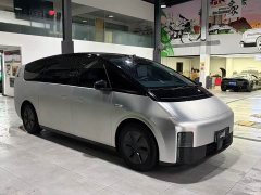 Li Auto Ideal MEGA Home Family Special Edition - фото 2
