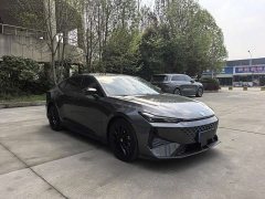 Changan UNI-V 1.5T premium - фото 3